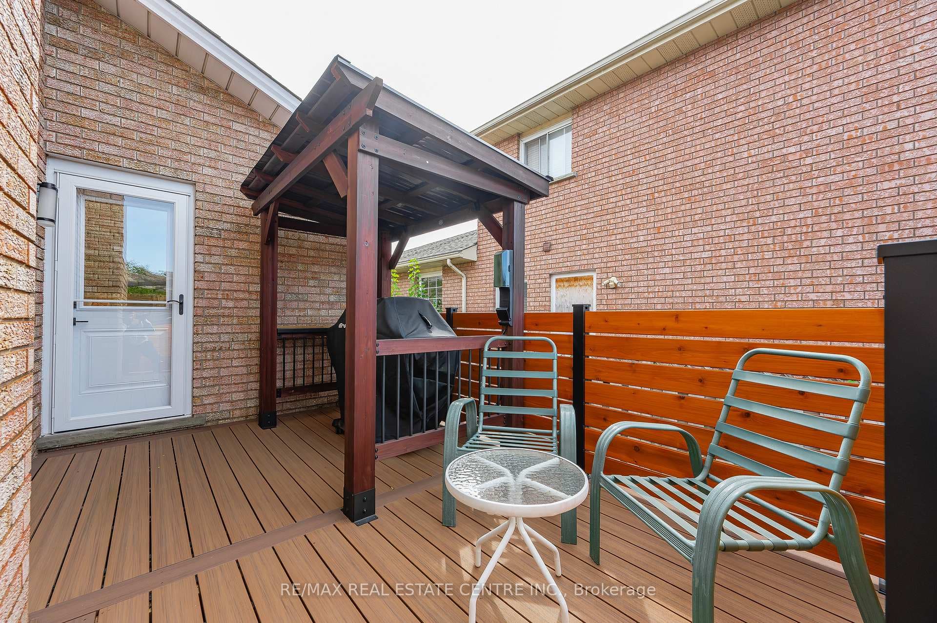 650 Champlain Boulevard photo 27