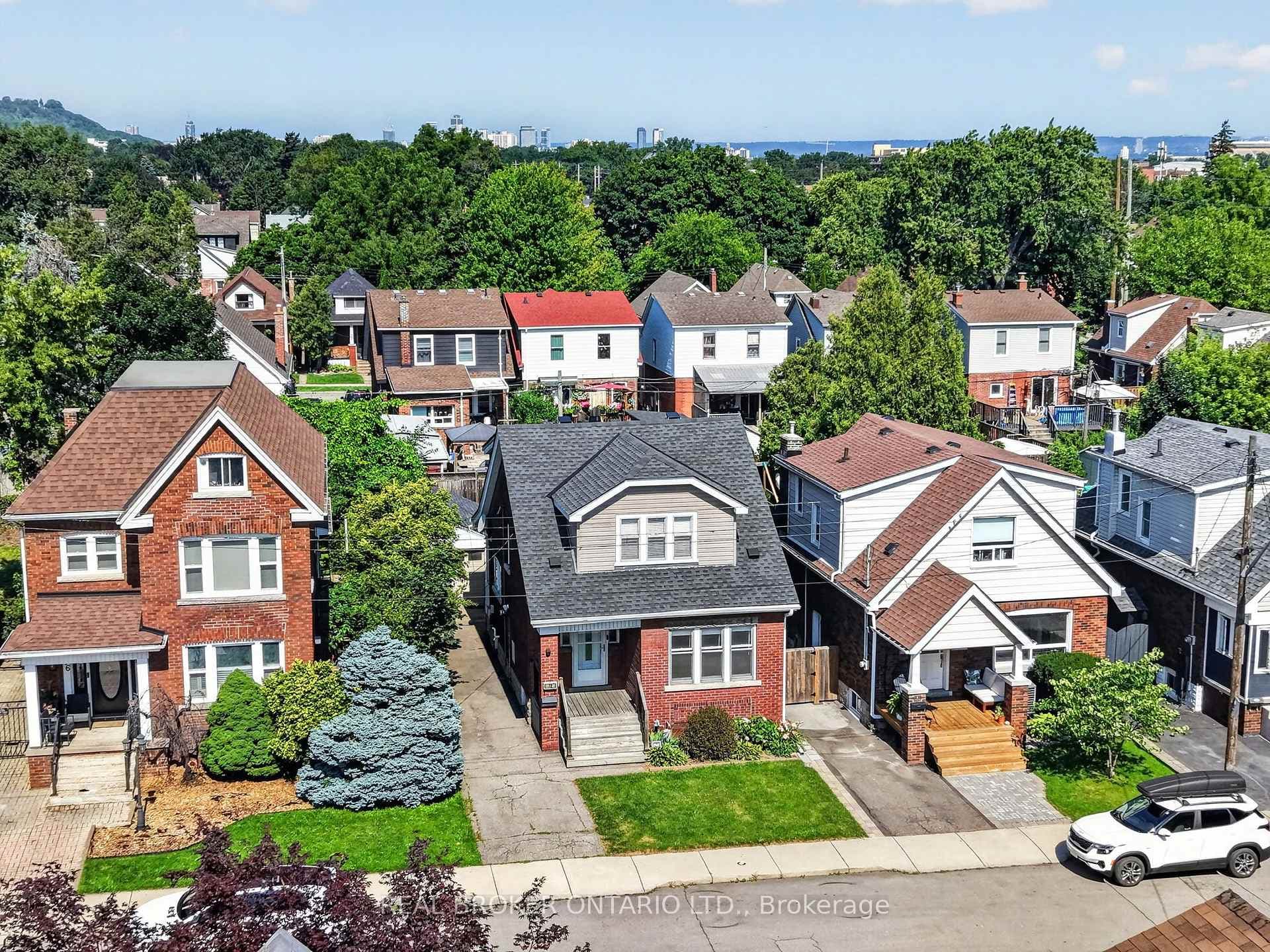 72 Houghton Avenue photo 34