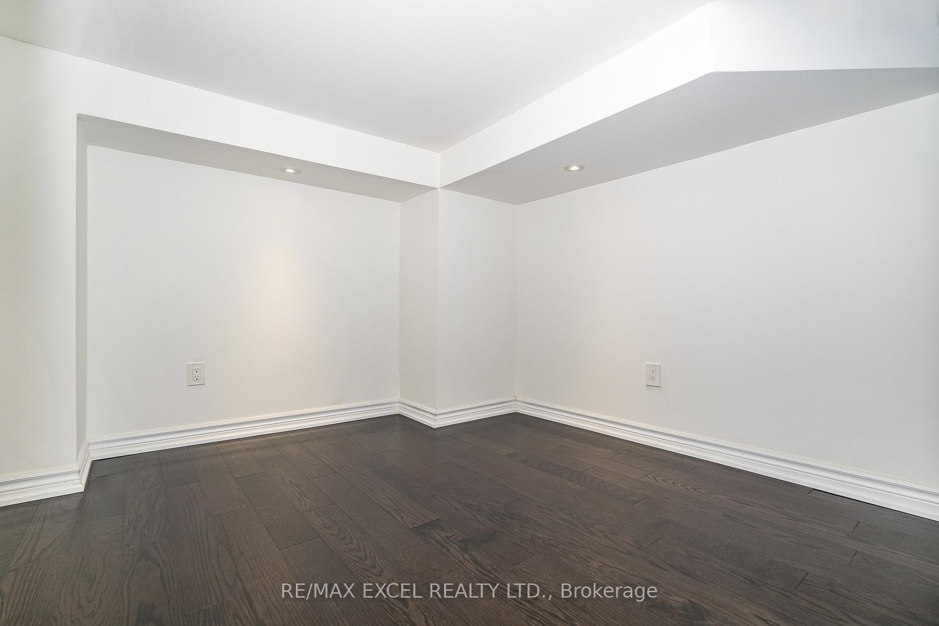 42 Aylin Crescent photo 21