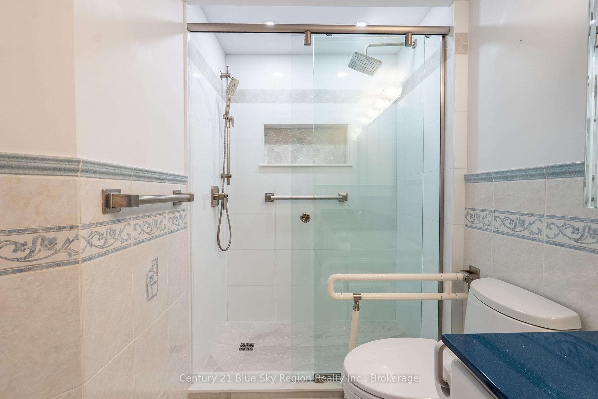 425 William Street Unit 304 photo 24