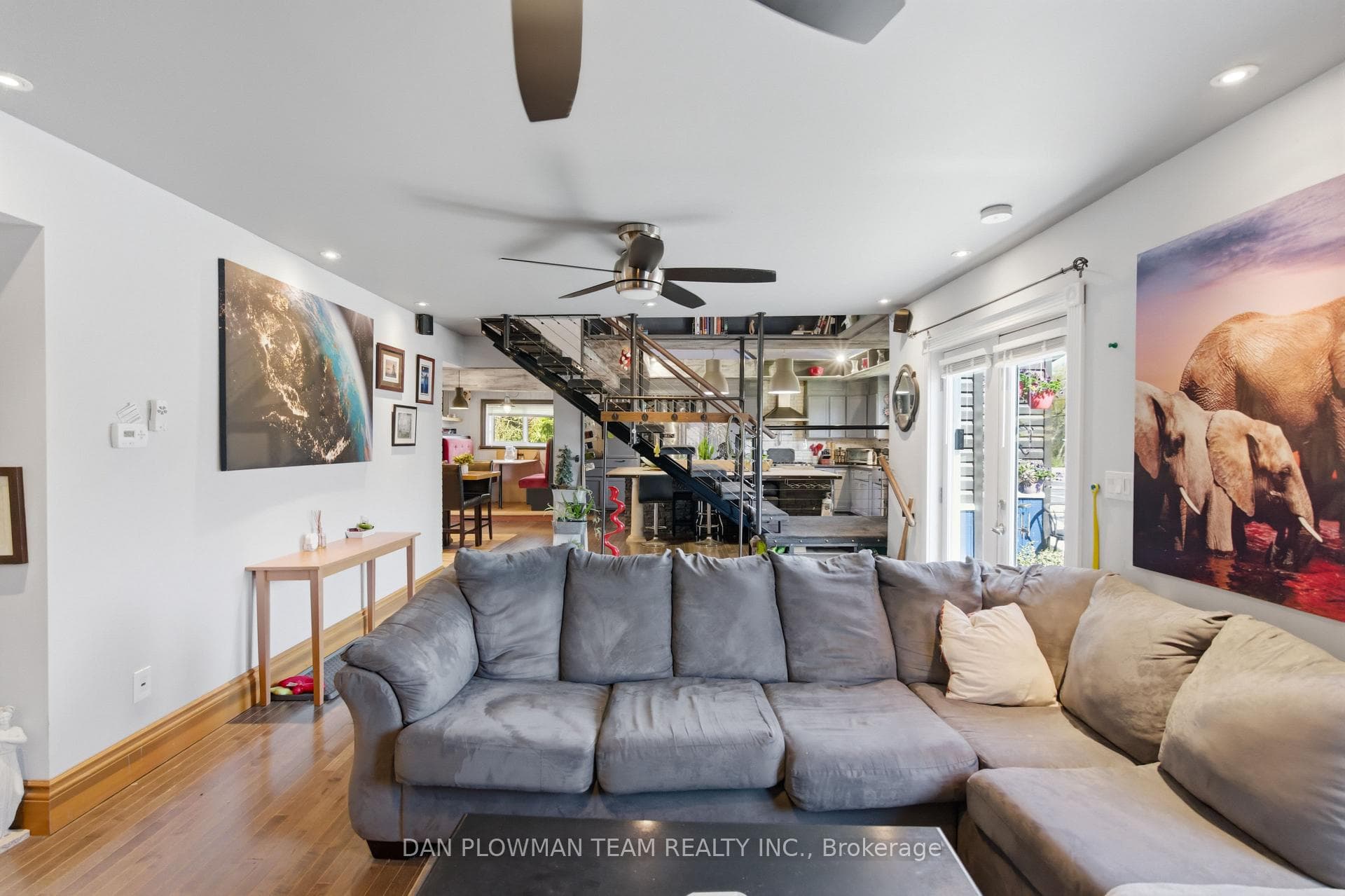 678 King Street photo 6