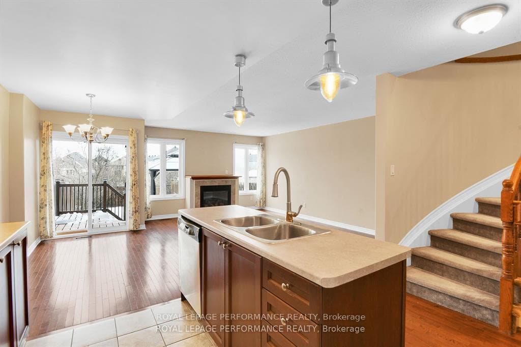 1843 ARROWGRASS Way photo 13