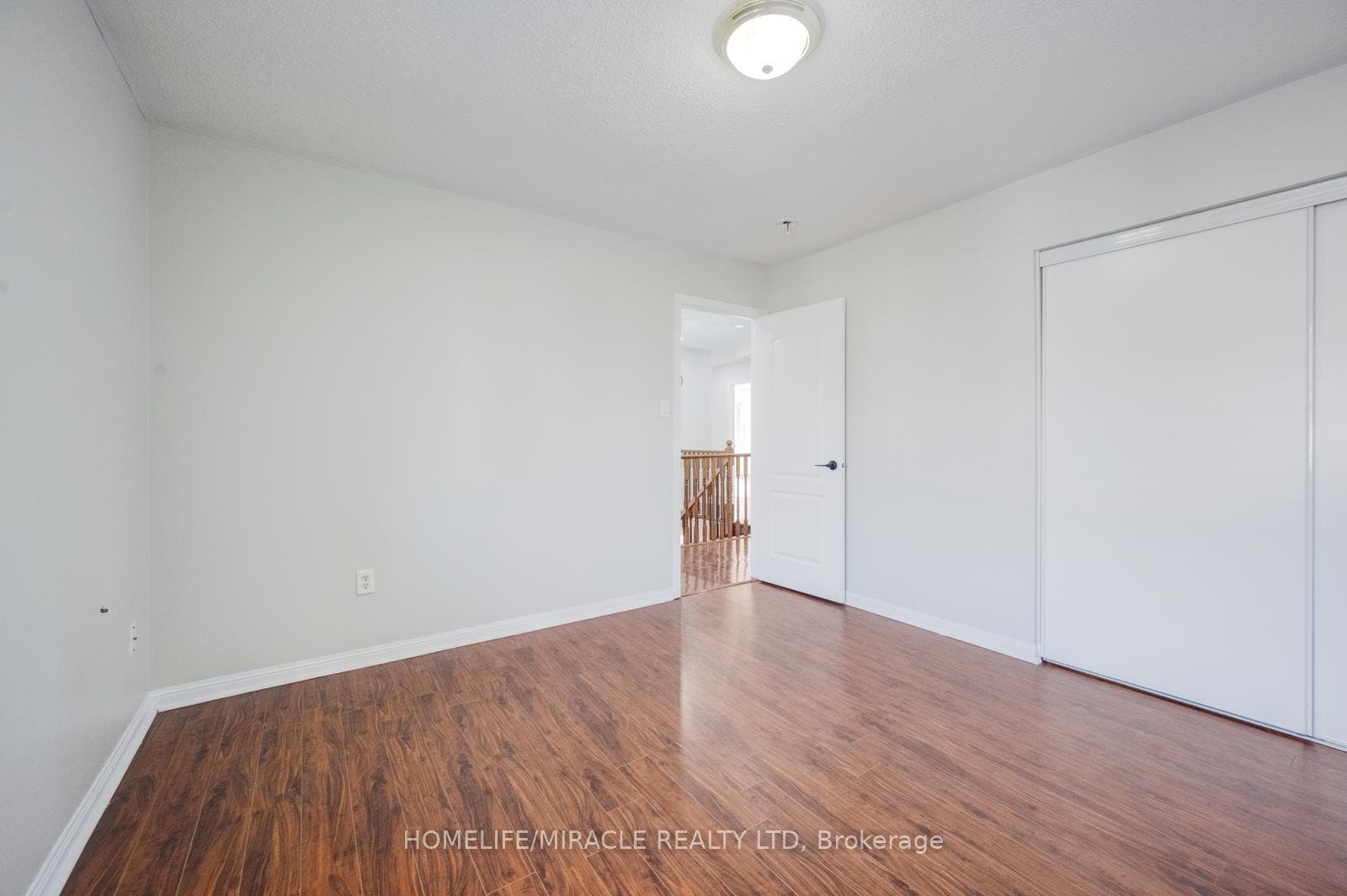 17 Latania Boulevard photo 37
