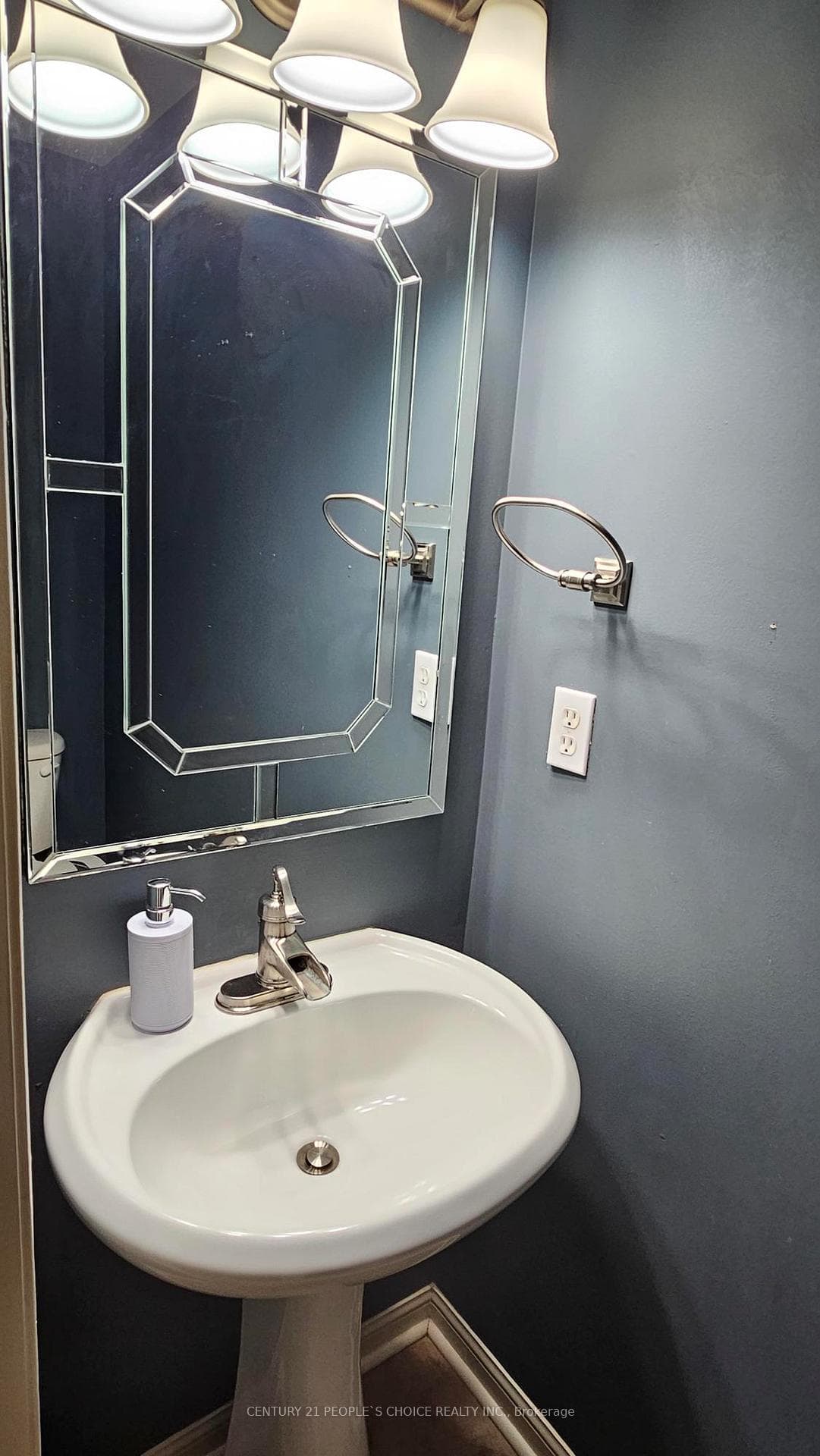 664 Porter Way photo 20