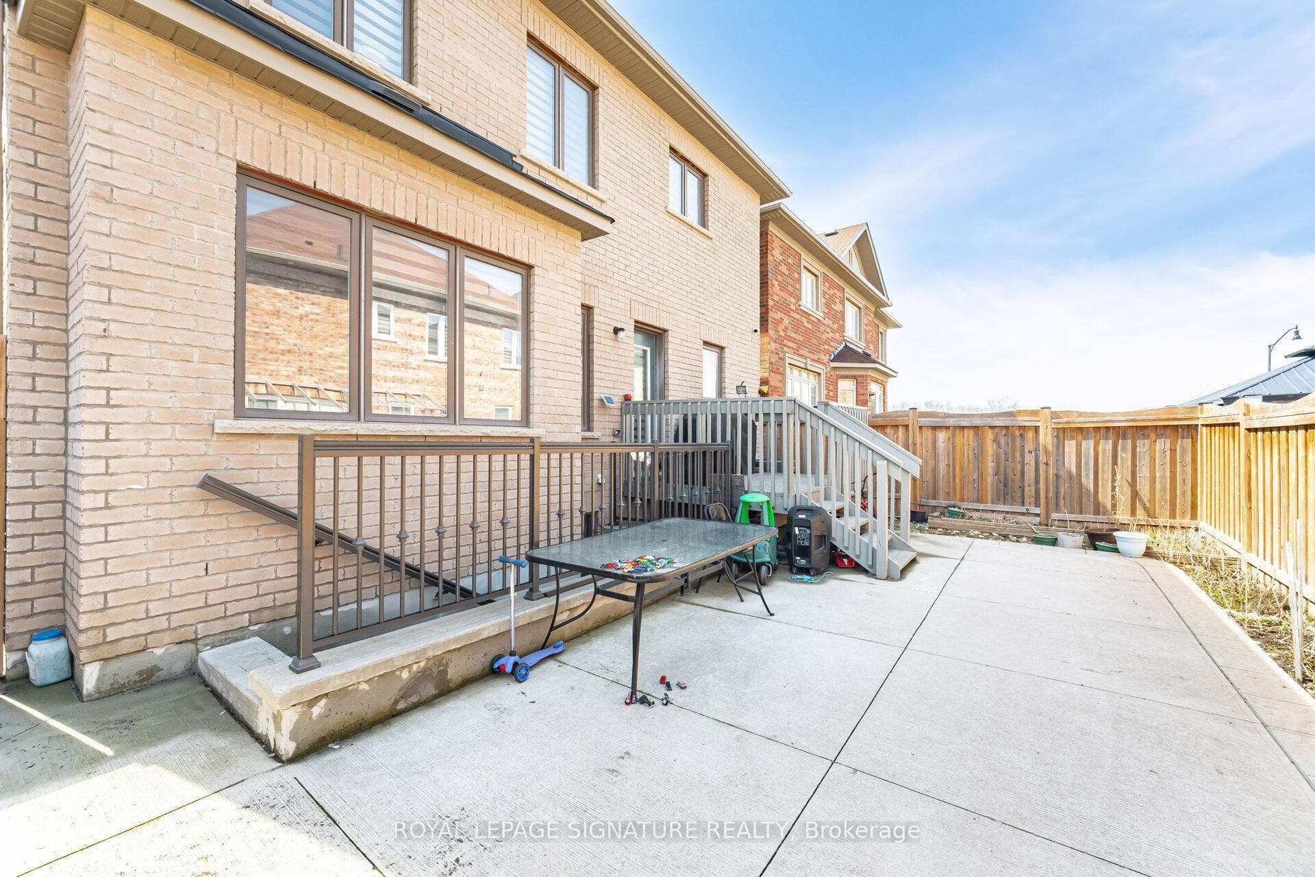 481 Brisdale Drive photo 45