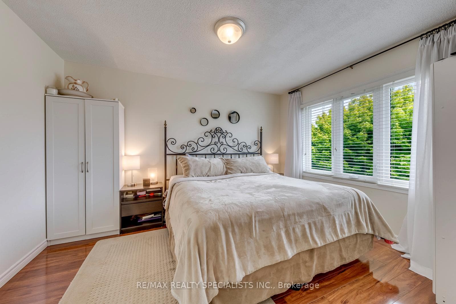 40 Mannel Crescent photo 23