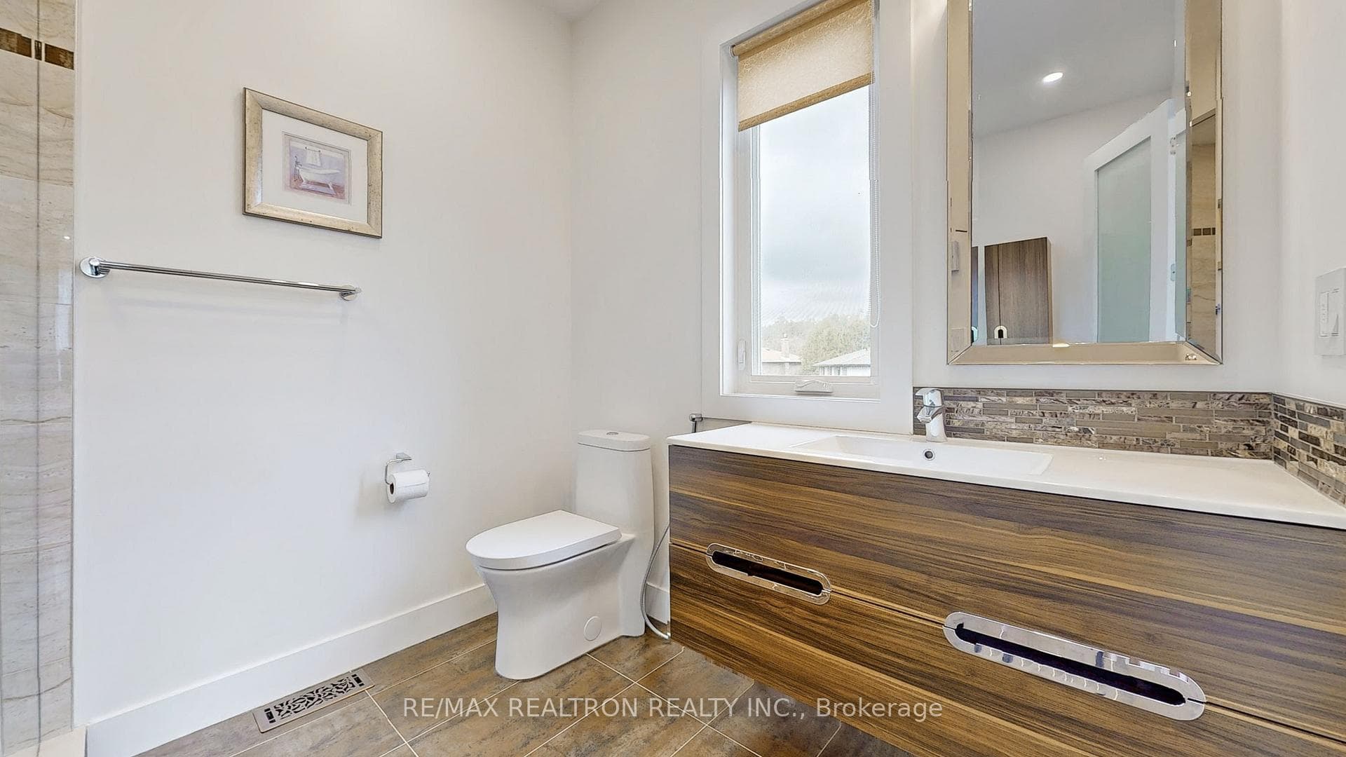 21 Rosegarden Crescent photo 24