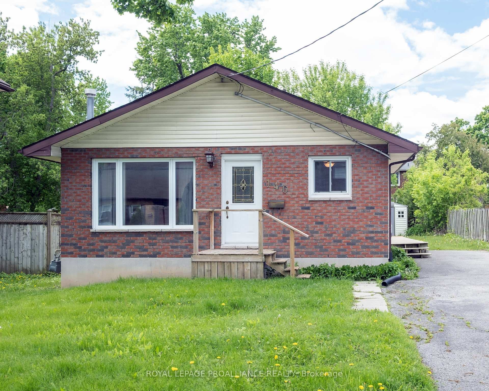 146 Albert Street photo 2