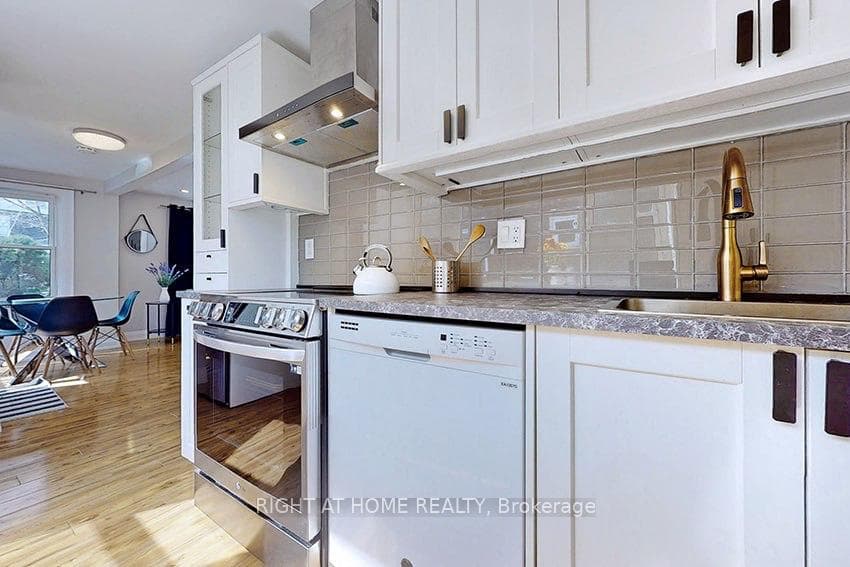 99 Burk Street photo 9