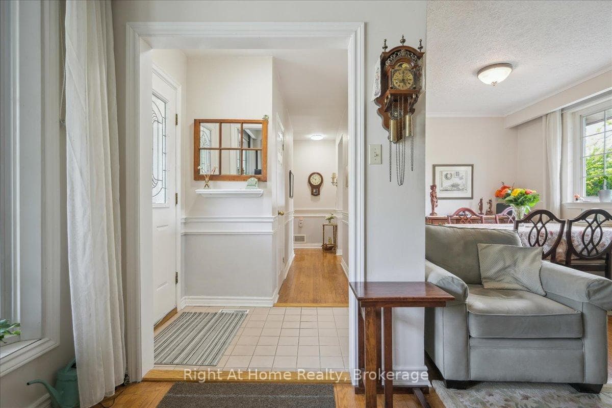 357 Seaton Drive photo 8