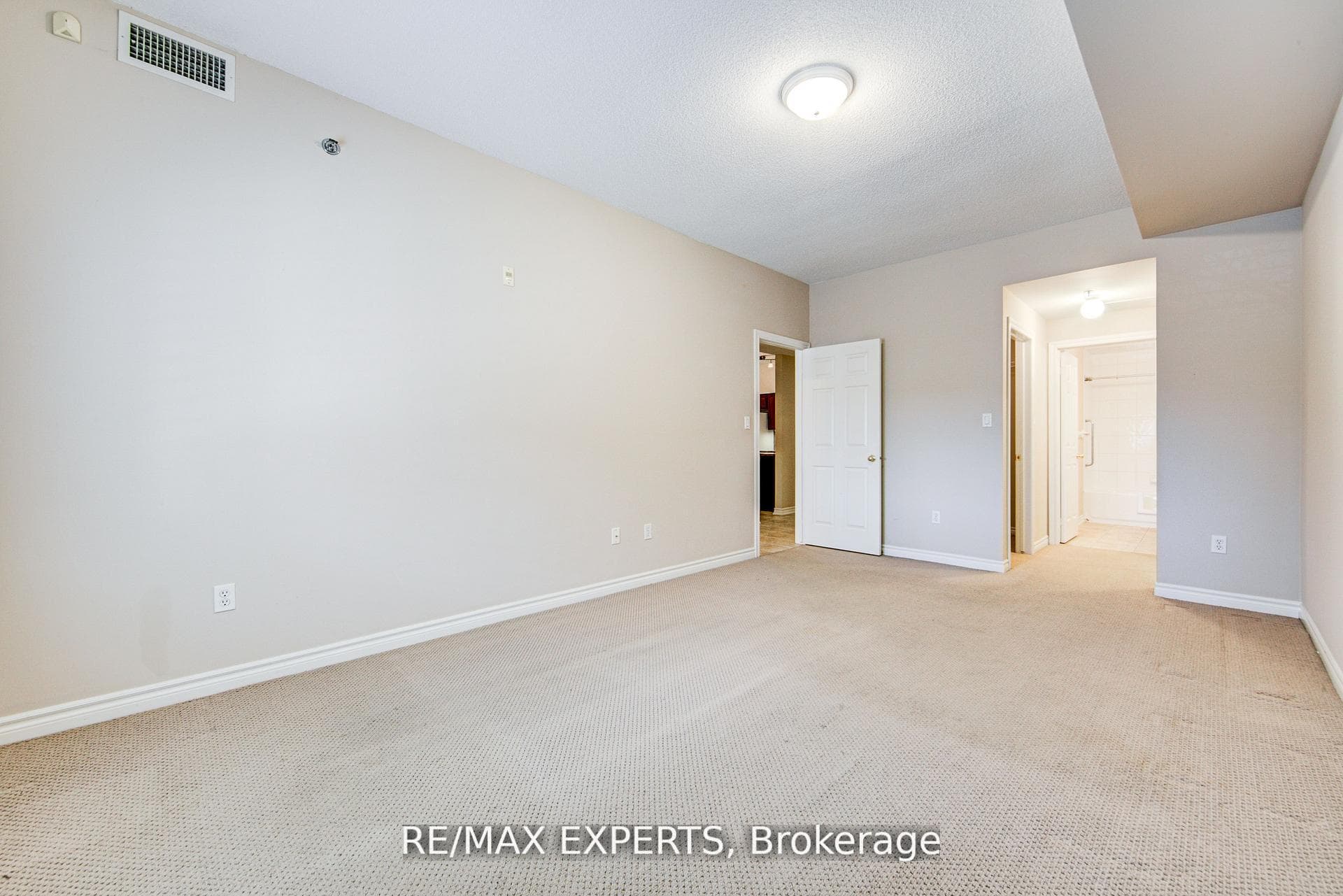 391 Plains Road Unit 102 photo 30