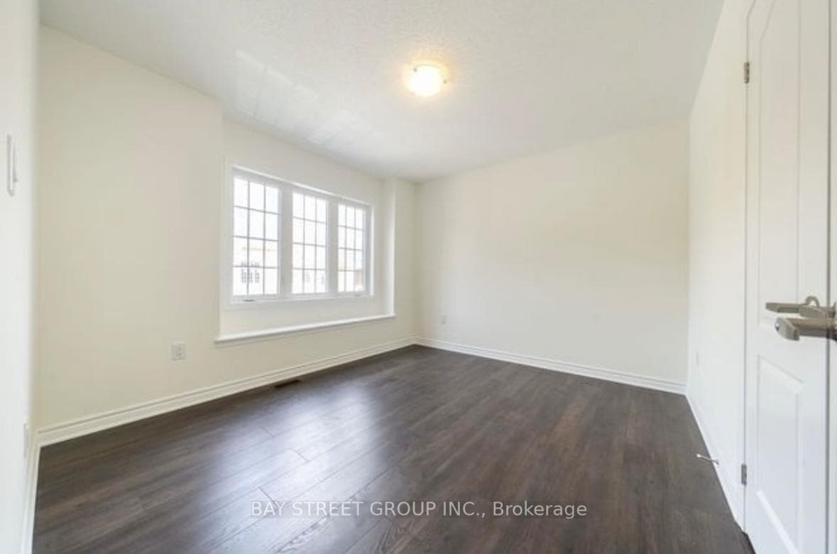 33 Ness Drive photo 10