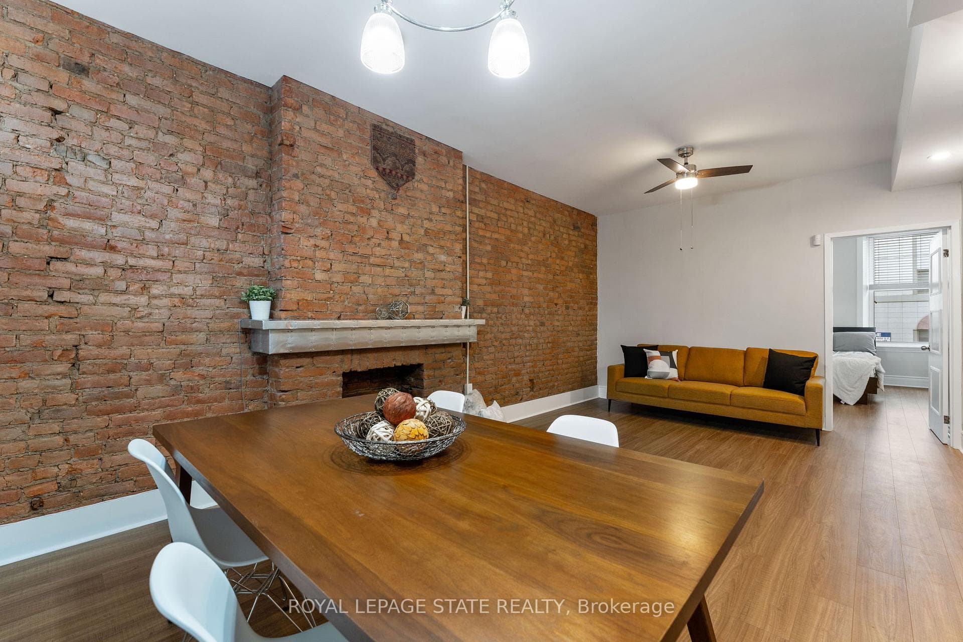 154 James Street South Street Unit Unit 2 photo 5