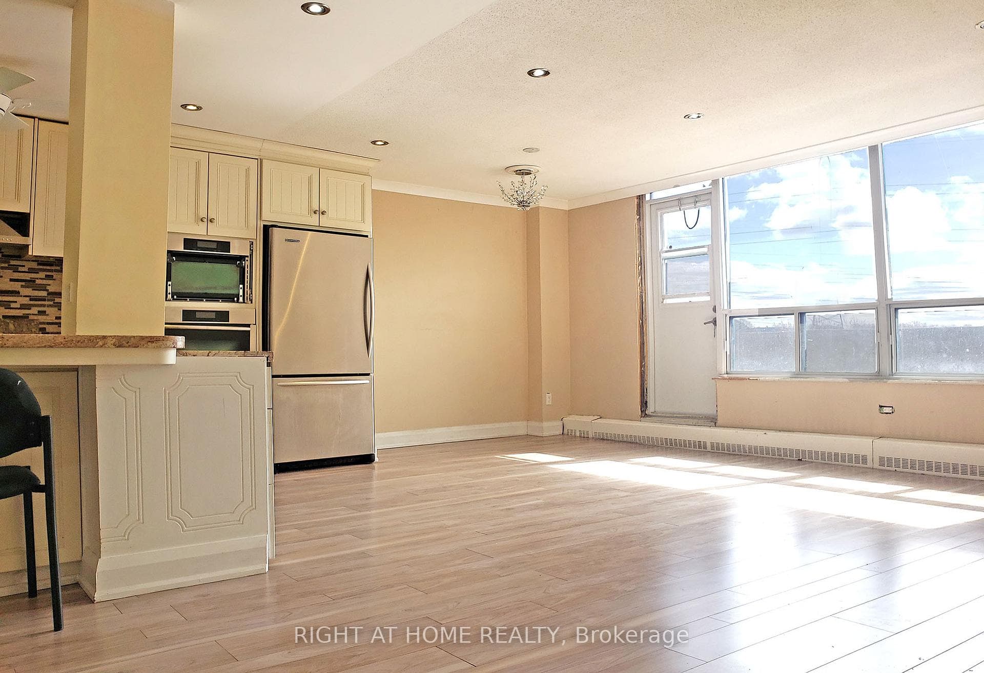 3390 Weston Road Unit 304 photo 5