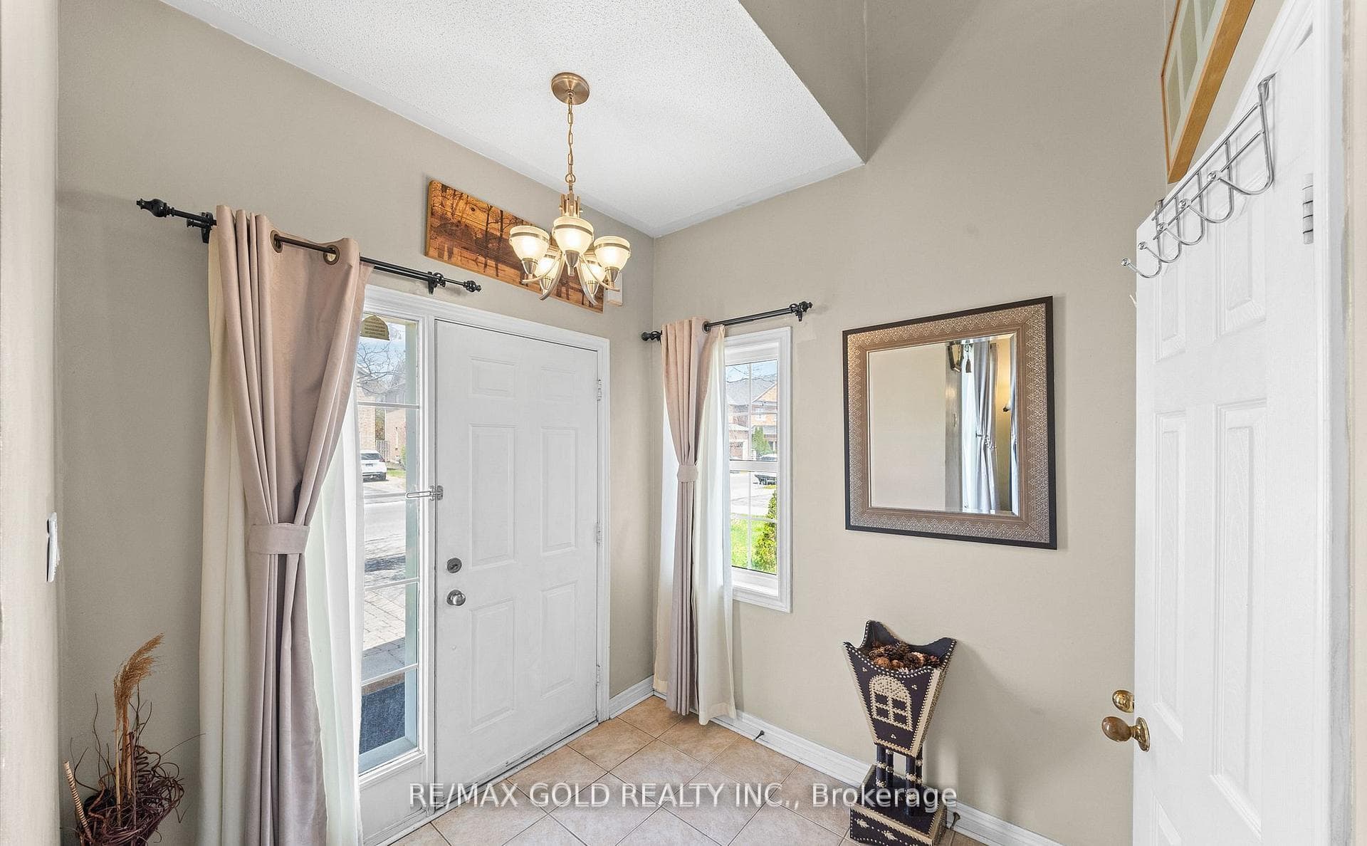 17 Calderstone Road photo 5