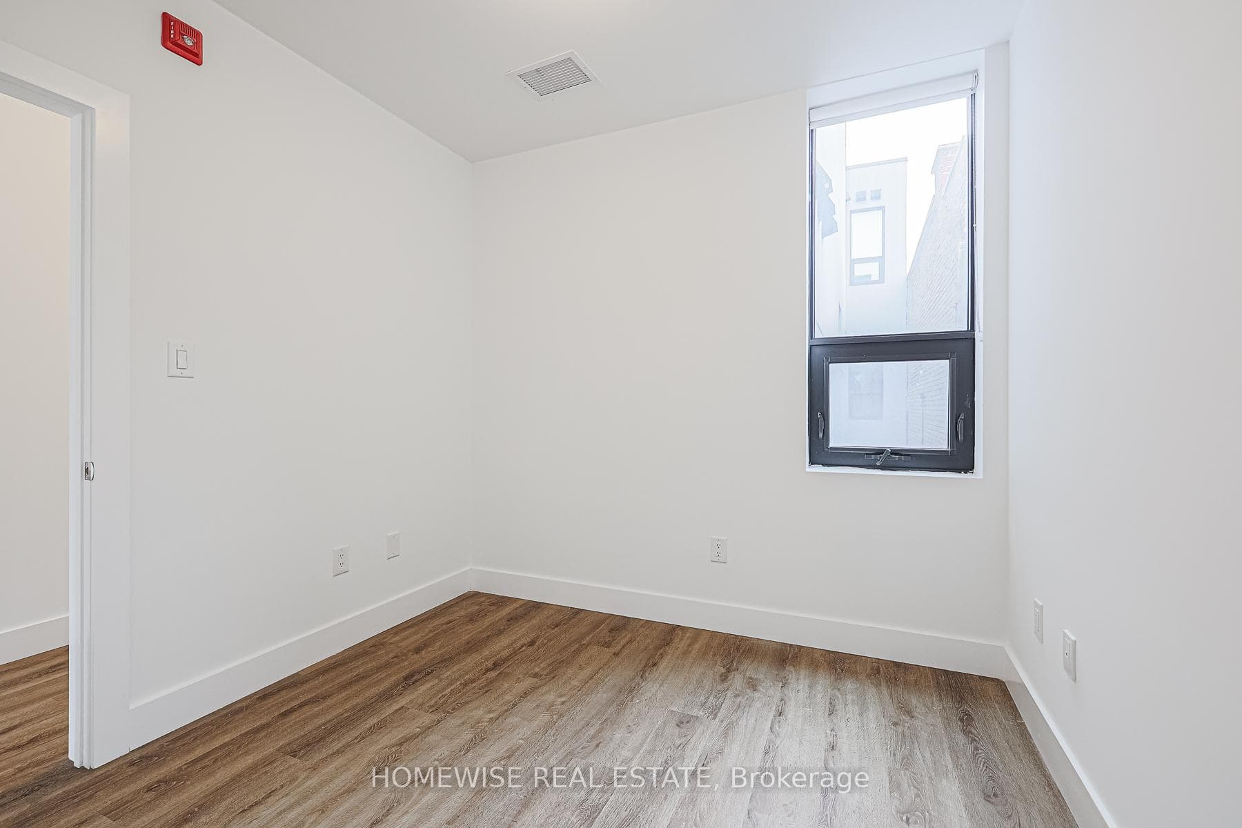 3020 Dundas Street Unit 203 photo 20