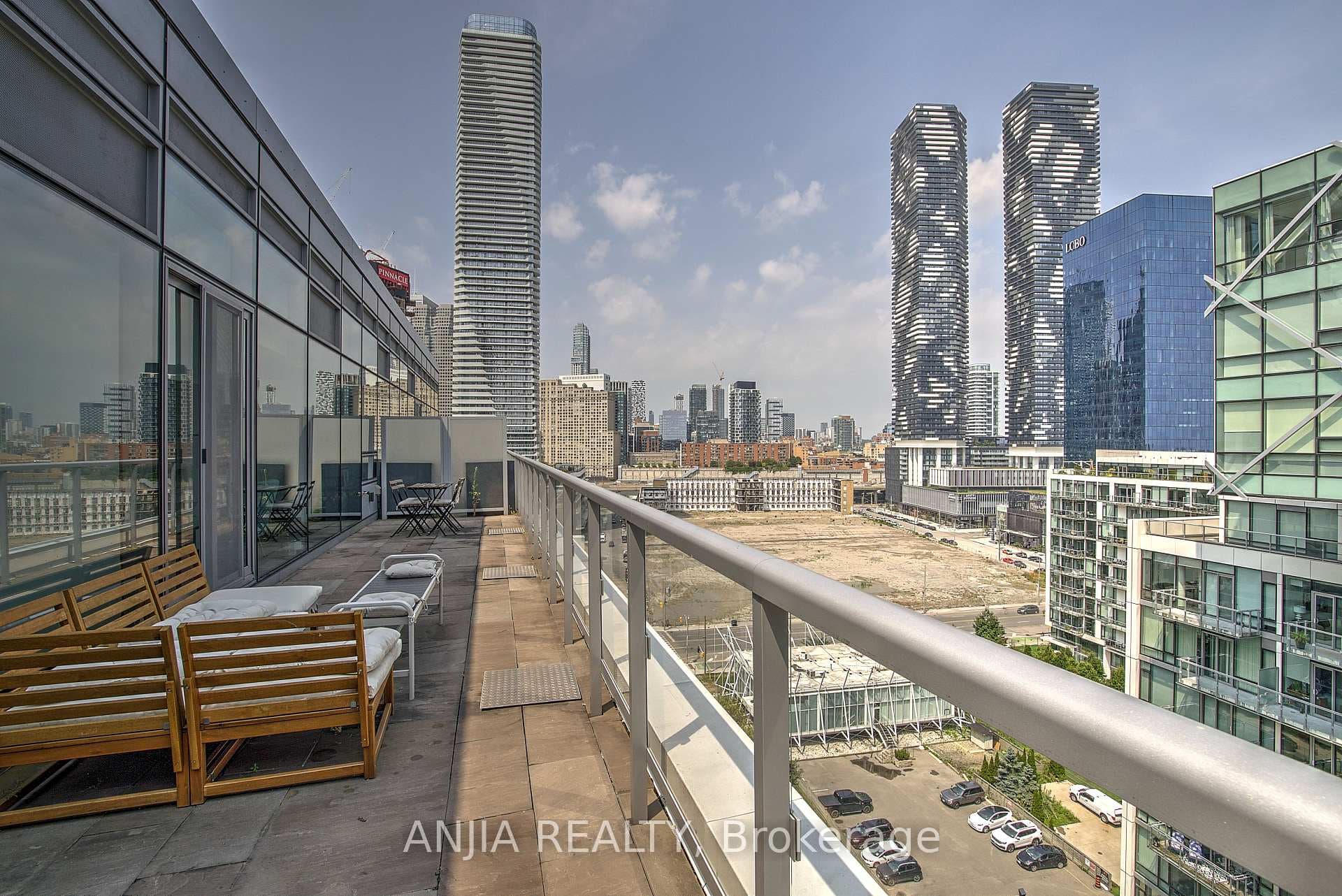 29 Queens Quay Unit ph1209 photo 1