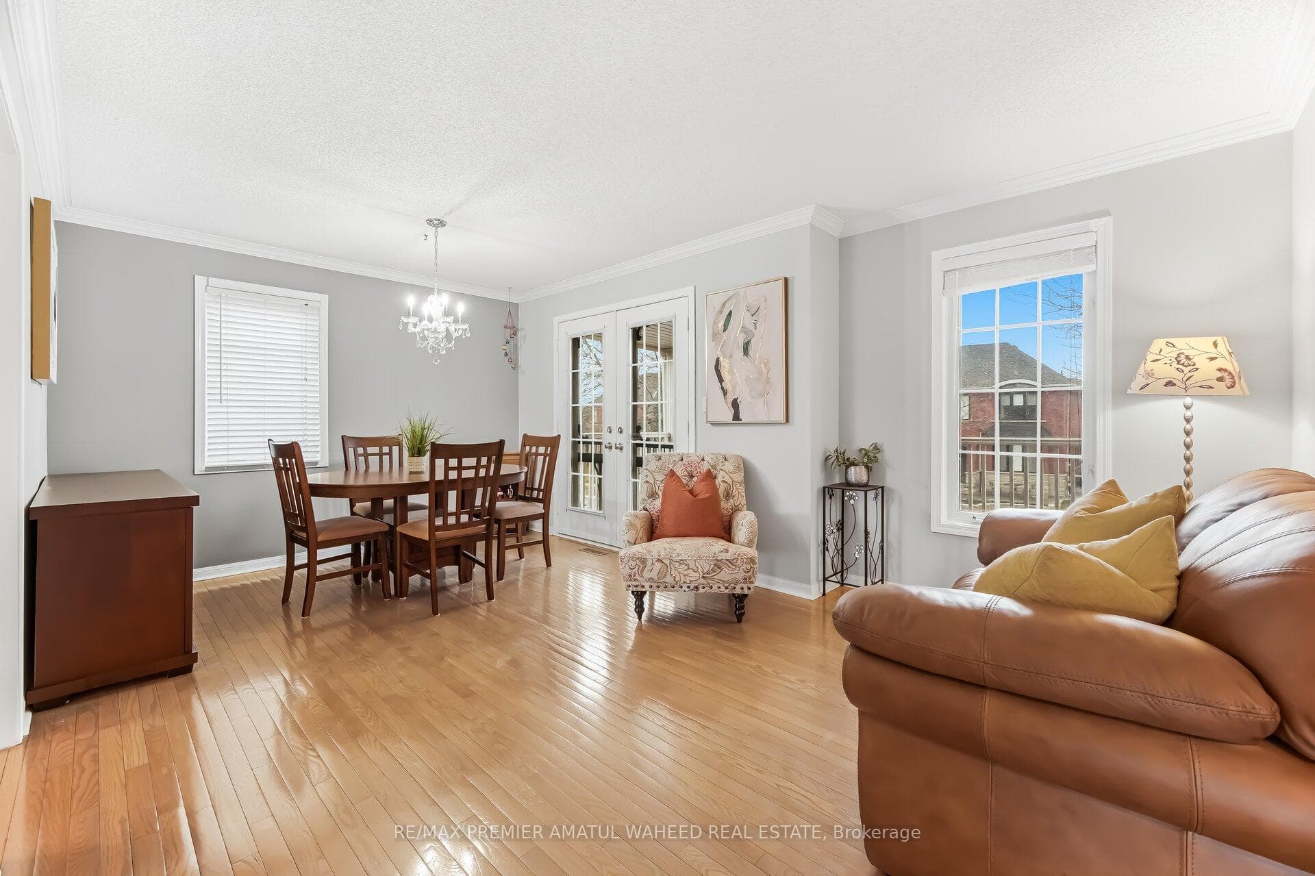 246 Equator Crescent photo 6