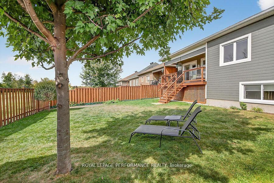 136 Sheppard Avenue photo 46
