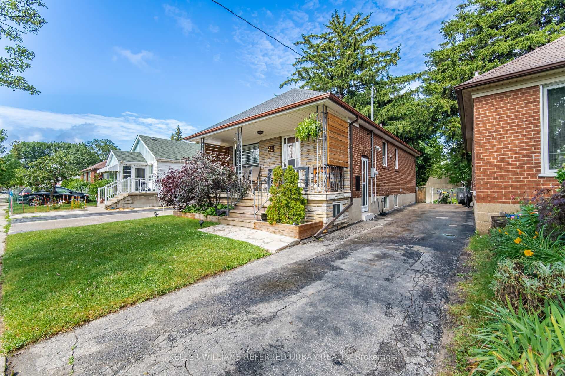 41 Parker Avenue photo 3