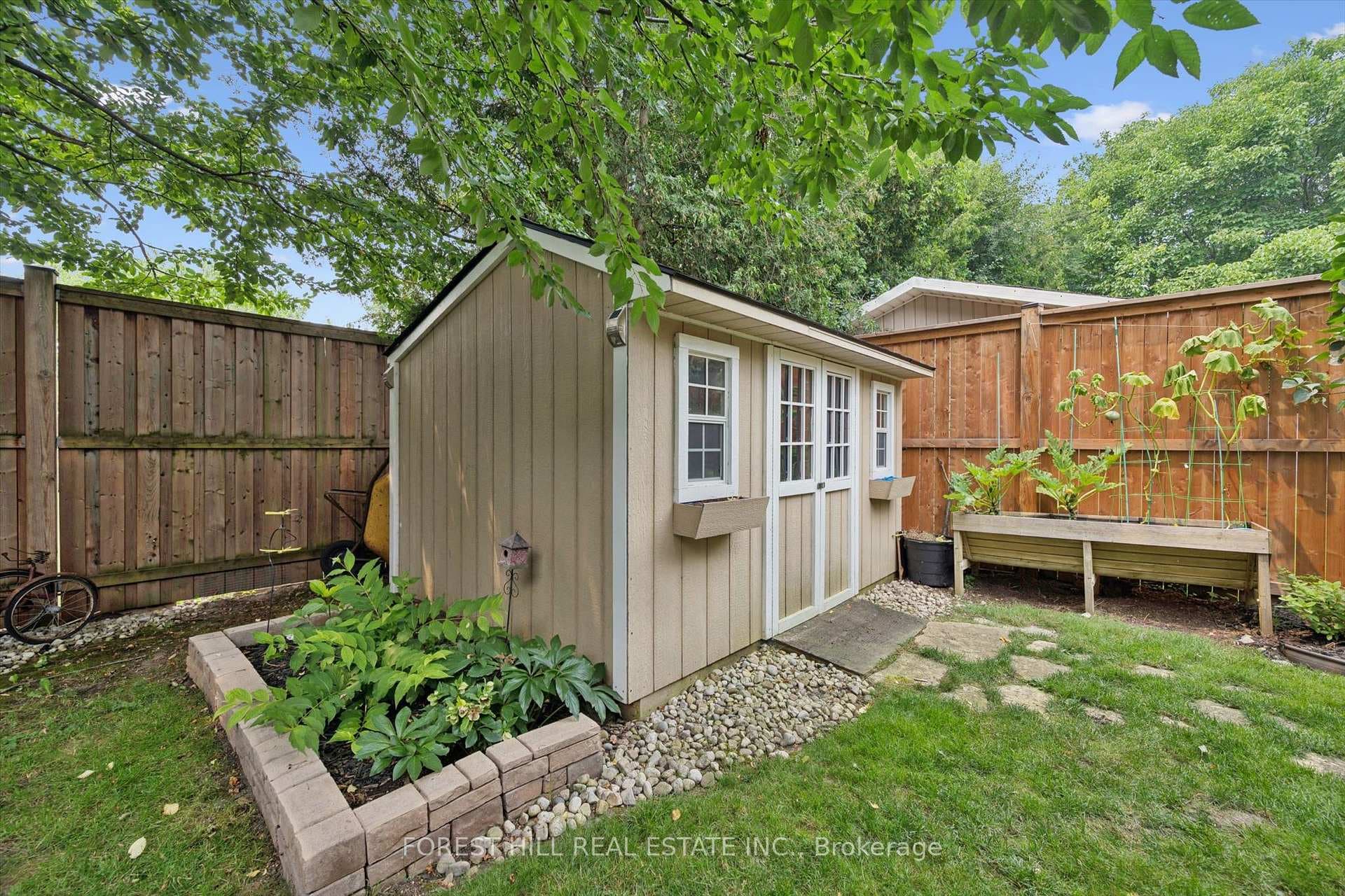 22 Sleeman Avenue photo 36