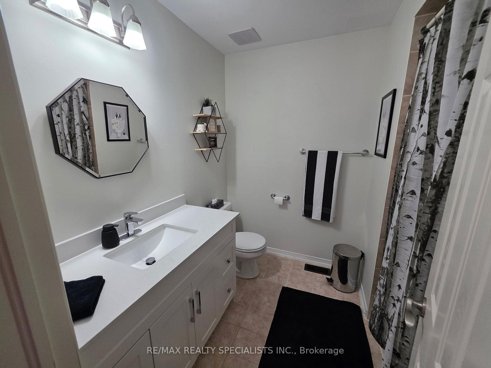 482 Grant Way photo 25