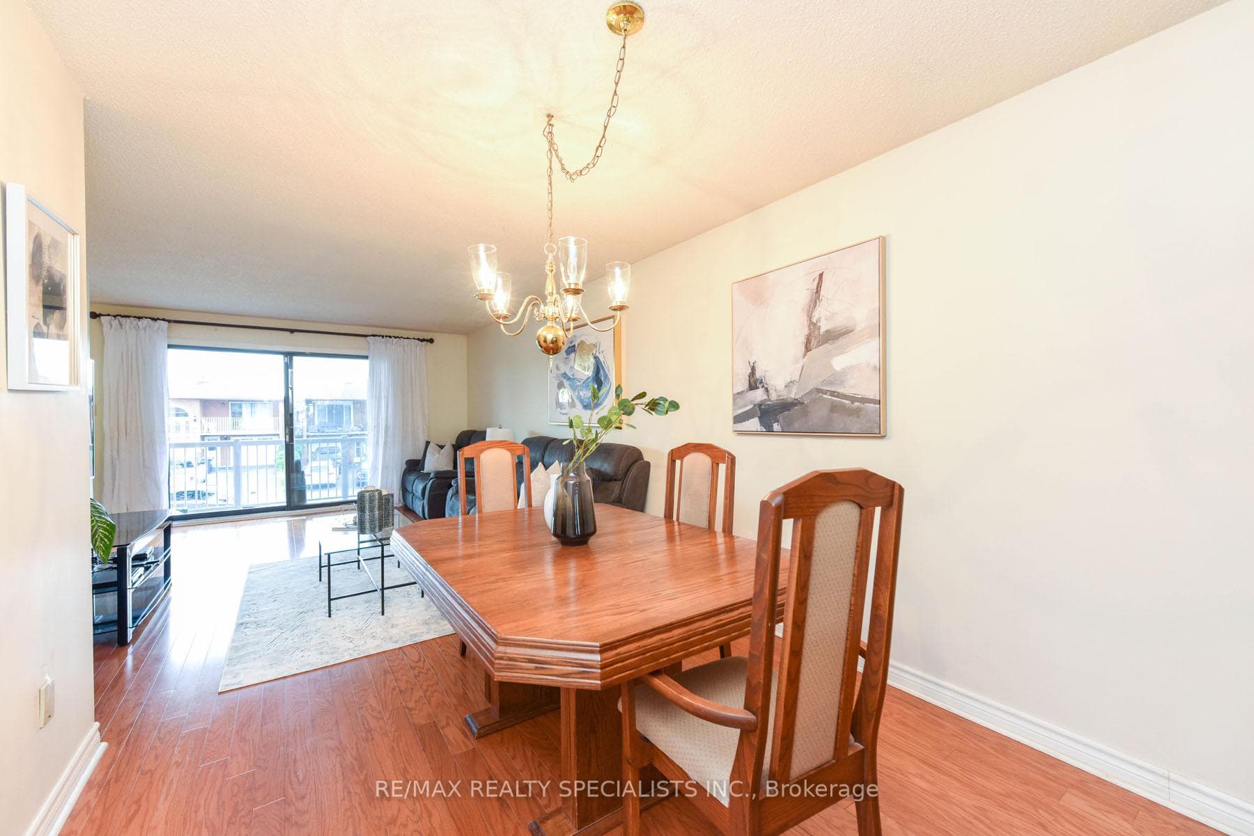 4260 Poltava Crescent photo 8