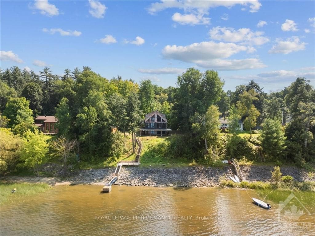 360 RIVERWOOD Drive photo 1
