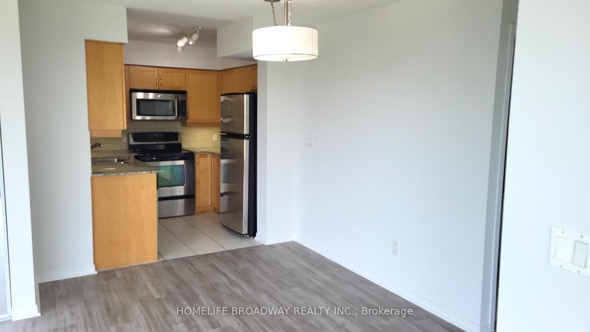 18 Valley Woods Road Unit Ph102 photo 8
