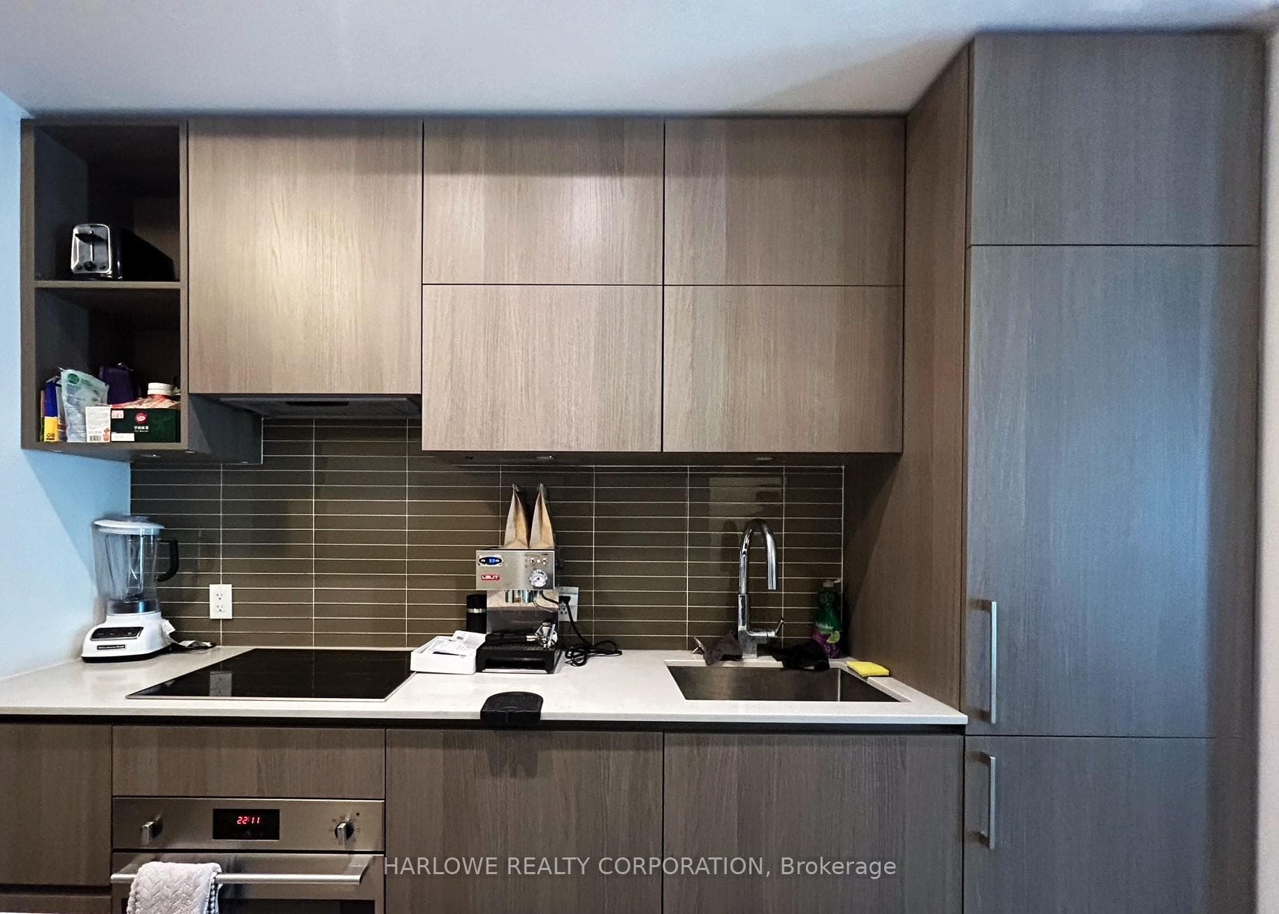 1 Yorkville Avenue Unit 2807 photo 2