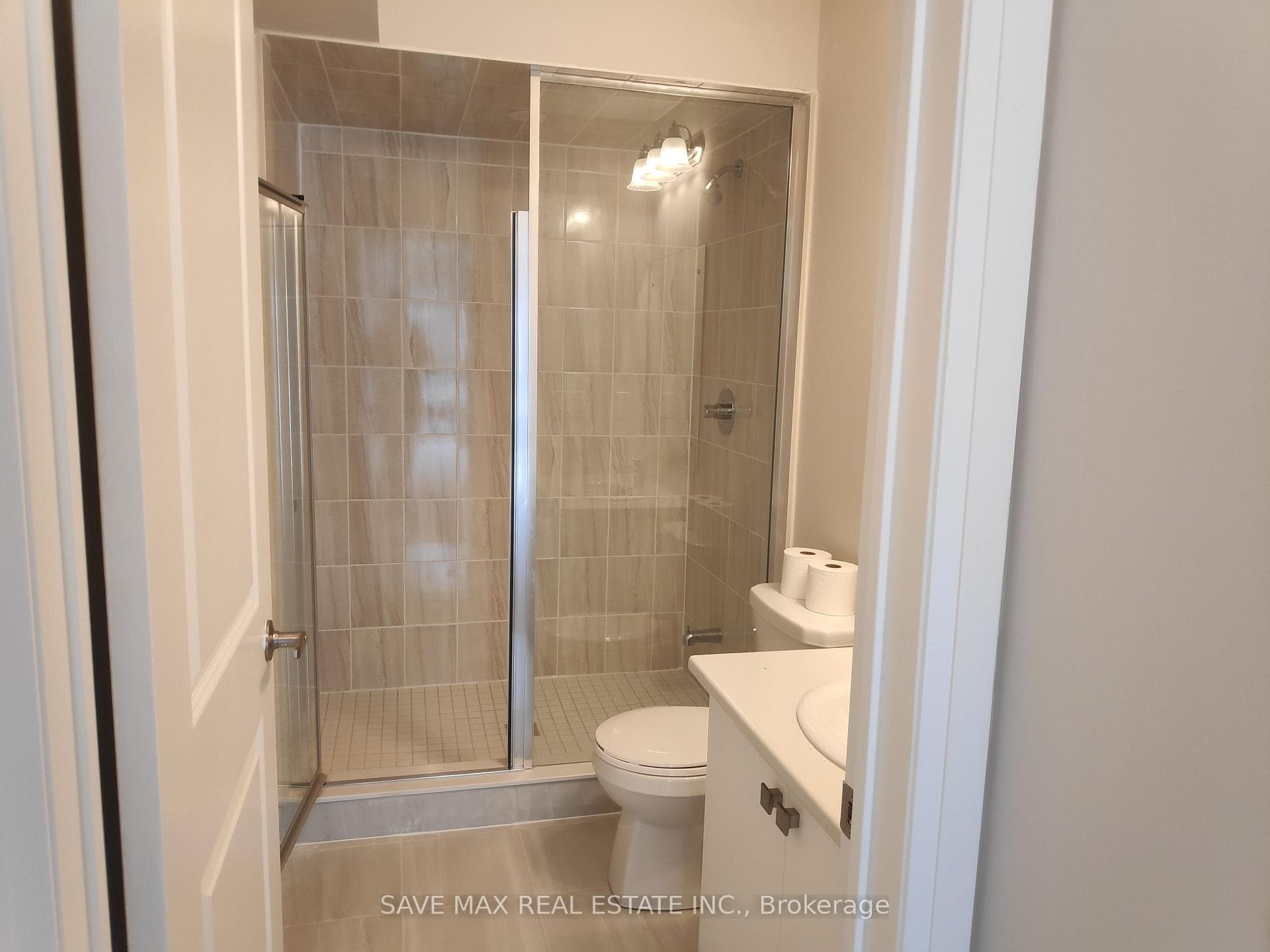 585 Colborne Street Unit 711 photo 14