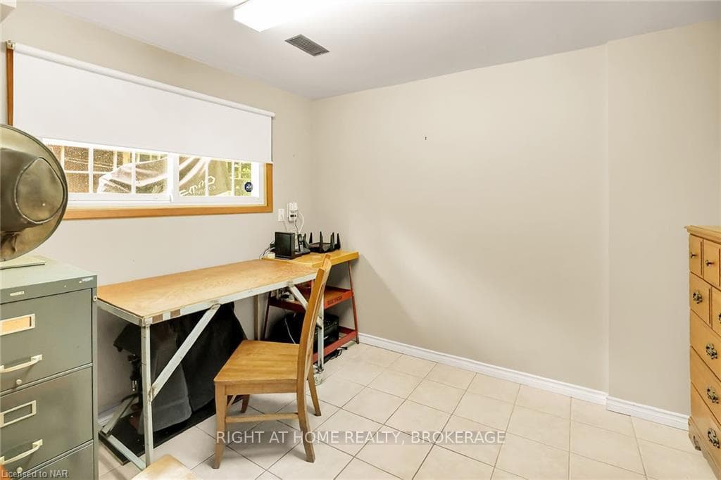 55 AQUADALE Drive photo 17