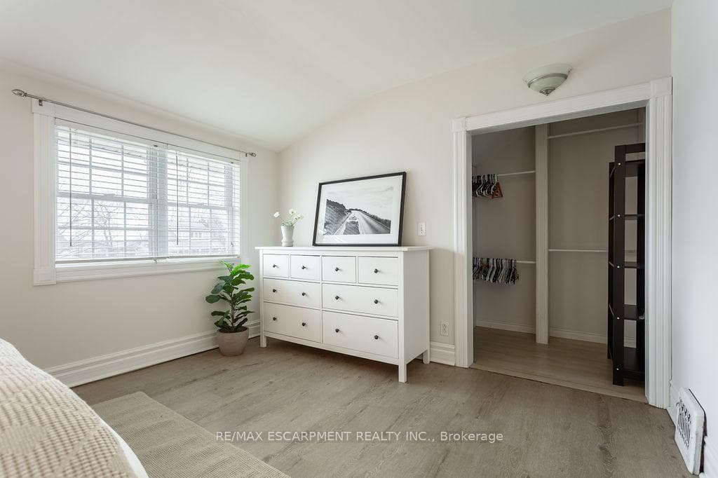 270 Beach Boulevard photo 28
