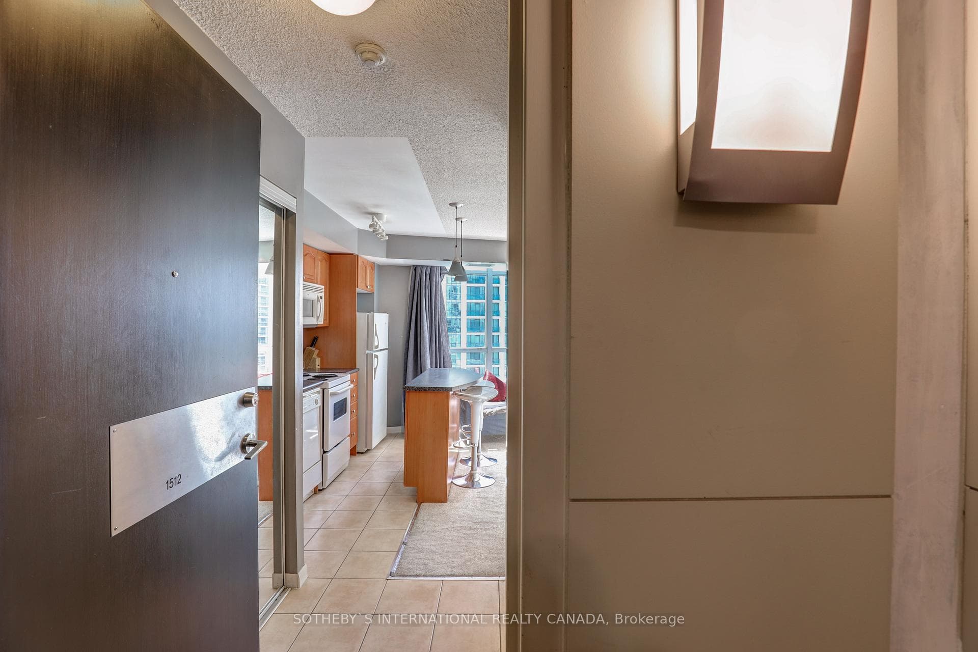 18 Yonge Street Unit 1512 photo 3