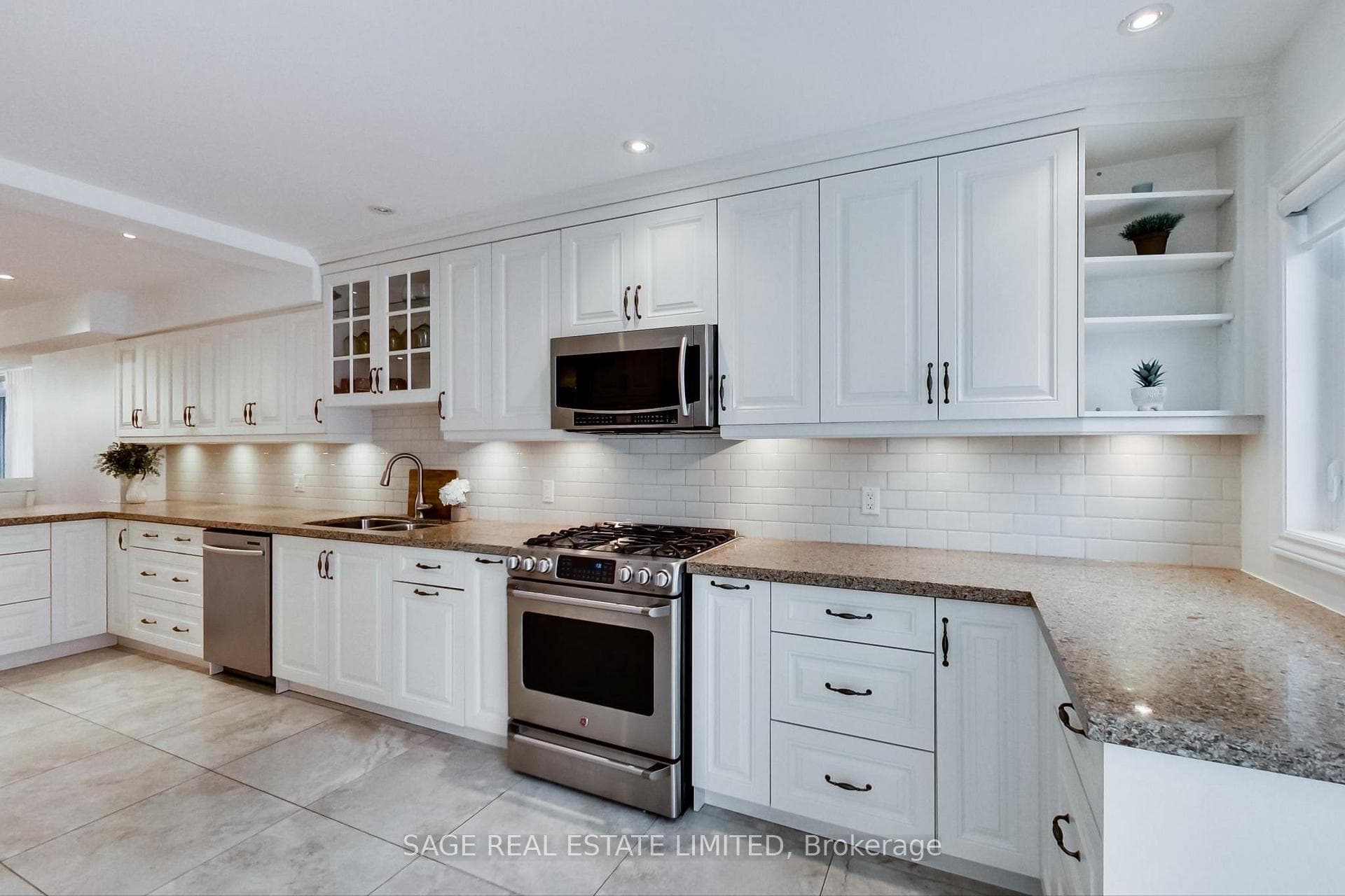 176 Lawlor Avenue photo 12
