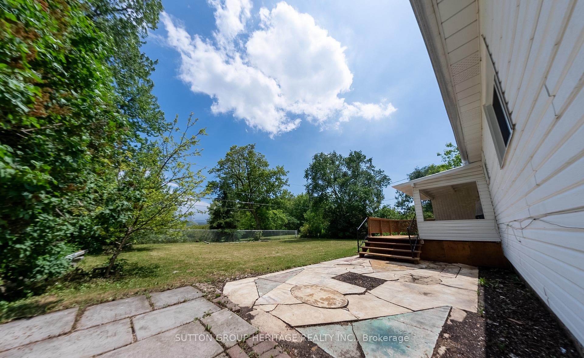 661 Annland Street photo 23