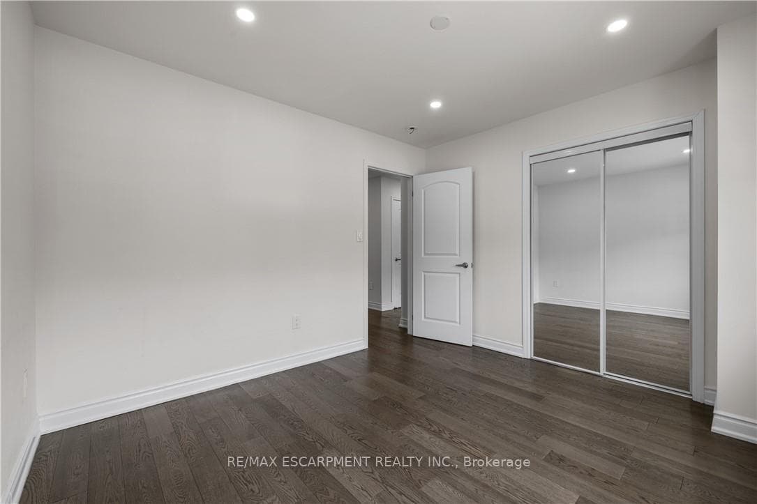 150 Cactus Crescent photo 27