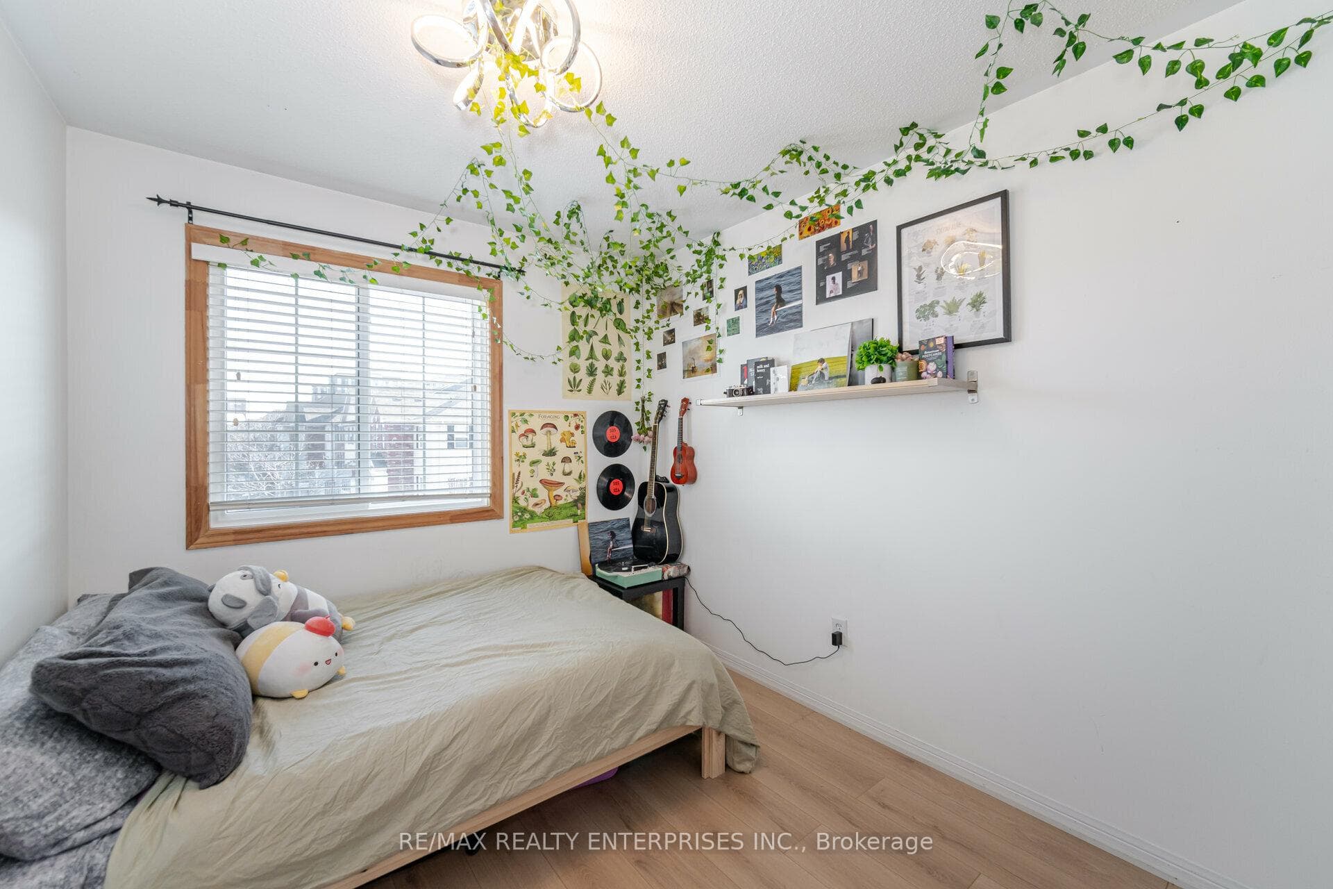 3100 Stornoway Circle photo 24