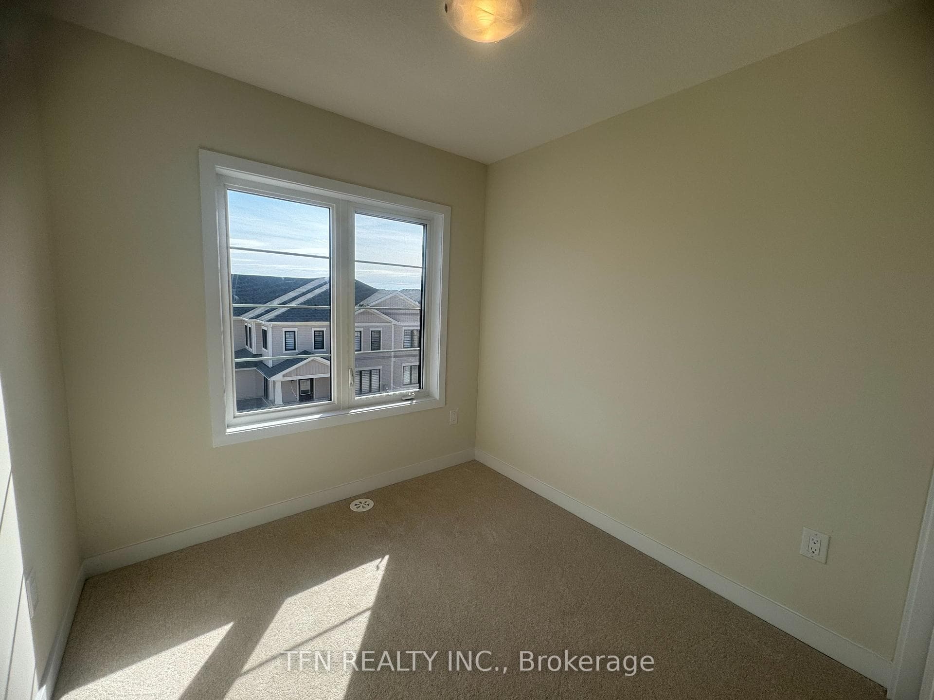 105 Melody Lane photo 16