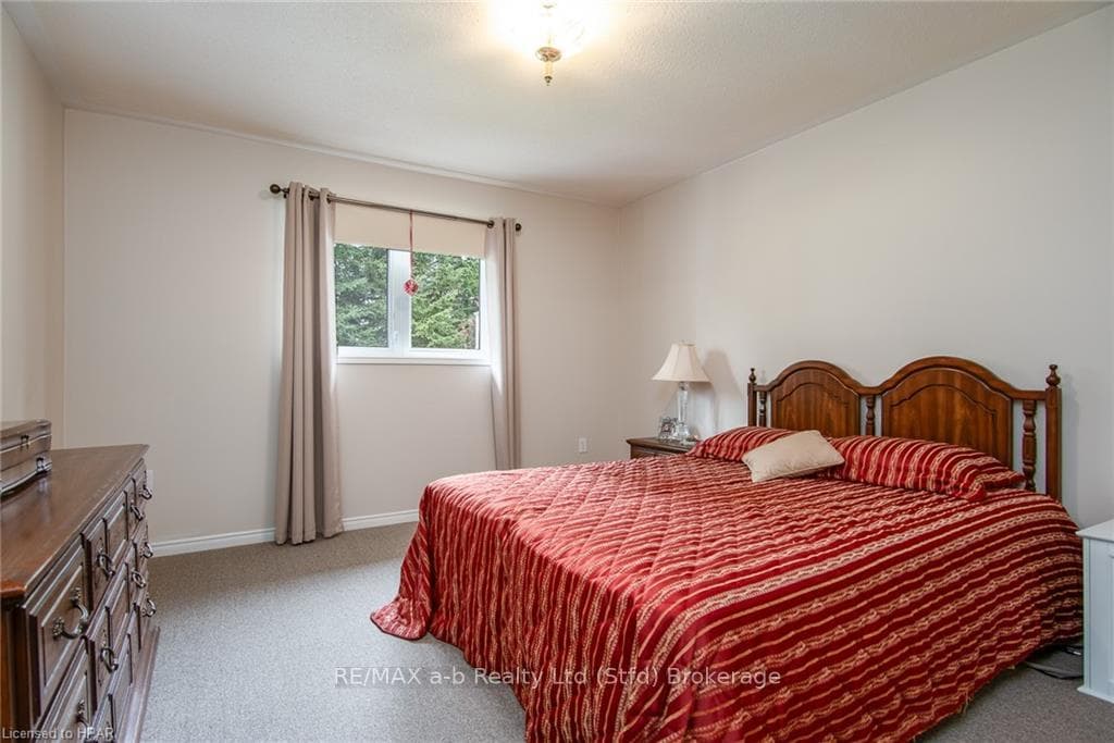 300 JOHN Street Unit 47 photo 34