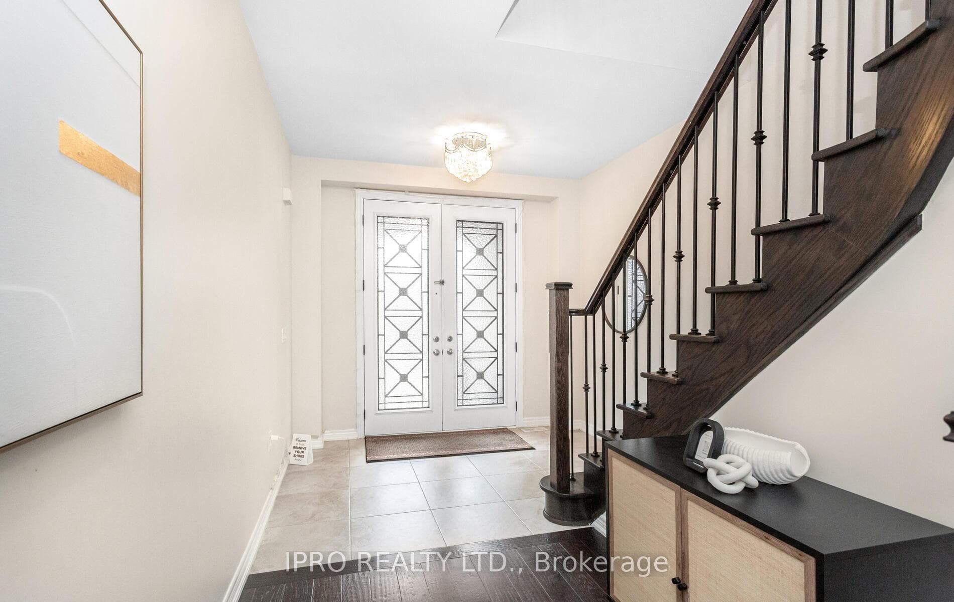 586 Settlers Road photo 4