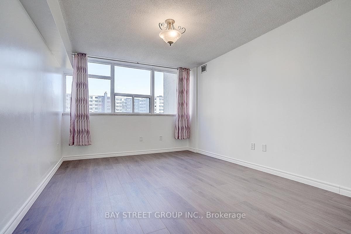 25 Silver Springs Boulevard Unit 506 photo 16