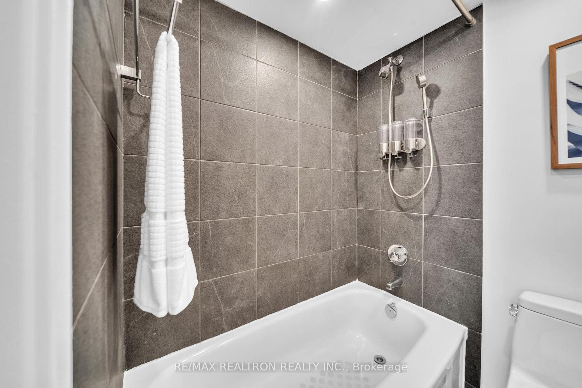 19 Dundonald Street Unit 204 photo 45