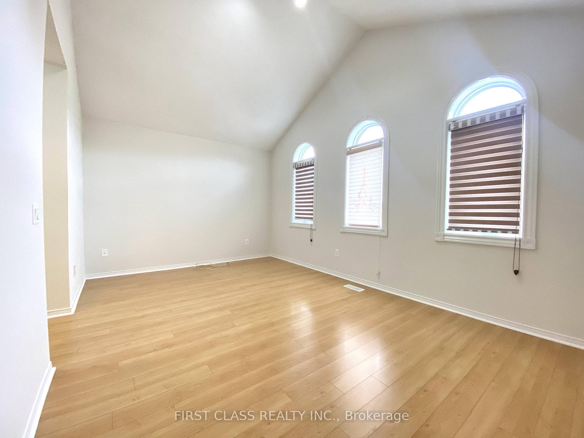 108 Snowdon Circle photo 8