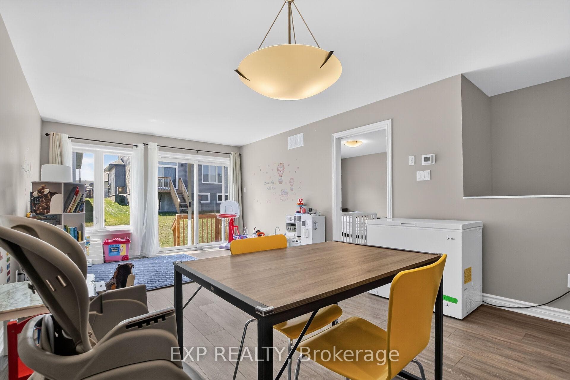 98 Seabert Drive photo 14