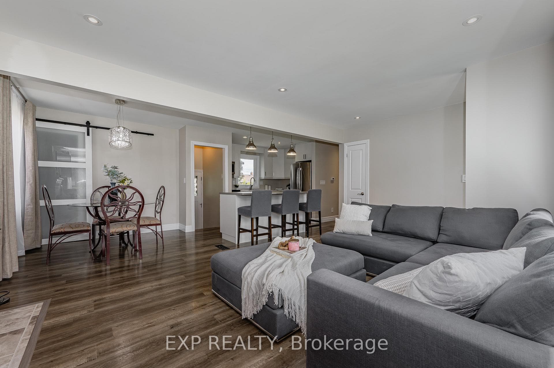 69 Christopher Drive photo 9