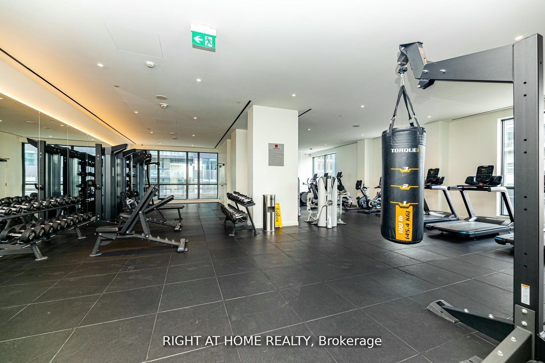 39 Roehampton Avenue Unit 1301 photo 29
