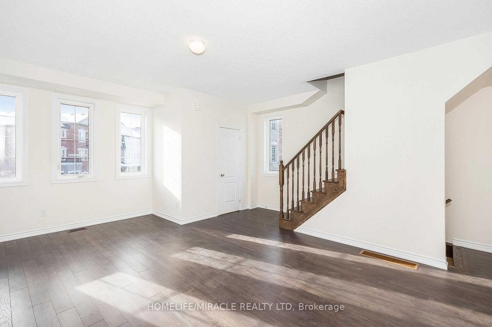 12 Sprucewood Road photo 6