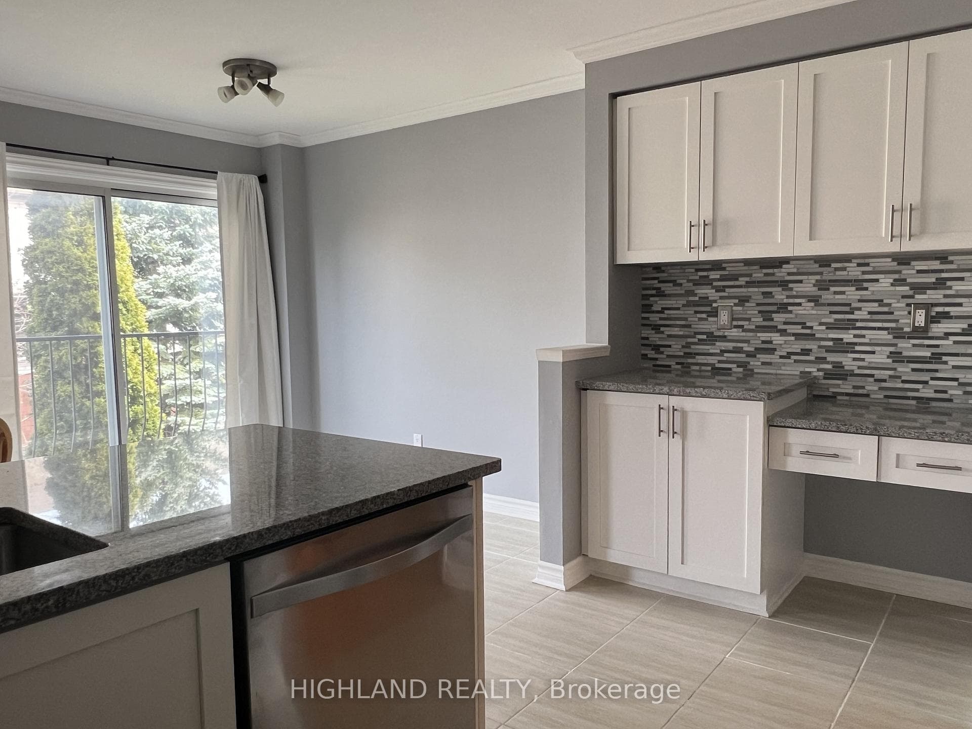 5030 Heatherleigh Avenue Unit 88 photo 12