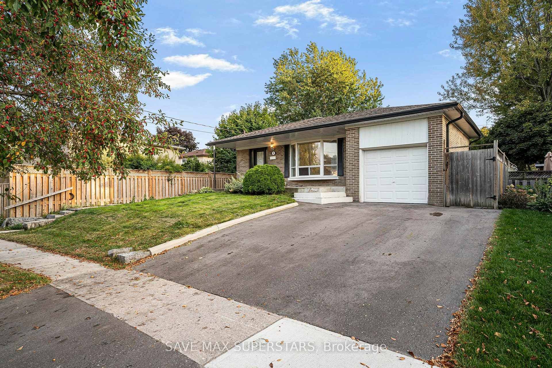 87 Pennington Crescent Unit Lower photo 1